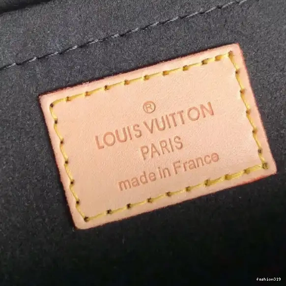 Duffle Vuitton Louis 0503